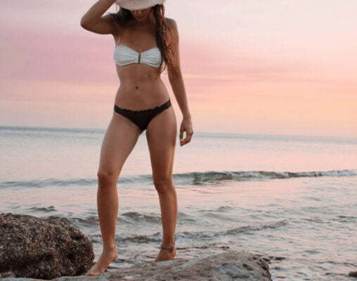 dicas para ter um corpo de verão, mulher de bikini na praia